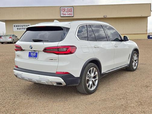 White 2023 BMW X5 sDrive40i