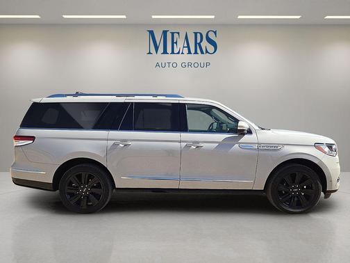 2024 Lincoln Navigator Reserve