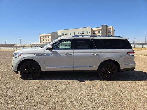 2024 Lincoln Navigator Reserve