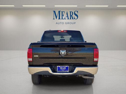 Diamond Black Crystal Pearlcoat 2024 RAM 1500 Classic SLT