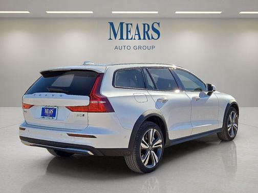 Crystal White Pearl 2026 Volvo V60 Cross Country Plus, B5 AWD Gas (mild hybrid)