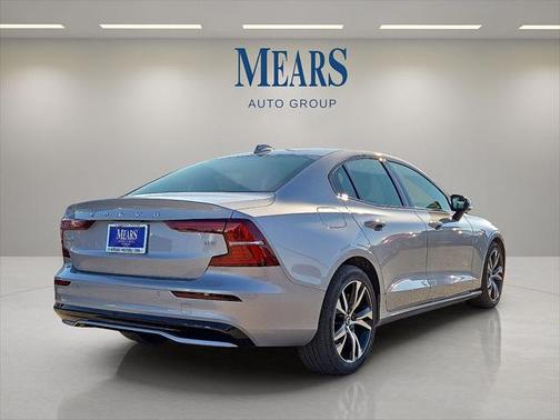 2025 Volvo S60 B5 Core