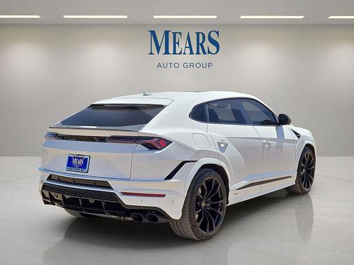 White 2024 Lamborghini Urus S
