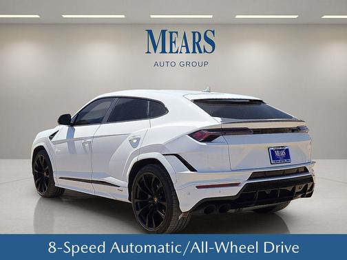 White 2024 Lamborghini Urus S