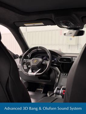 White 2024 Lamborghini Urus S