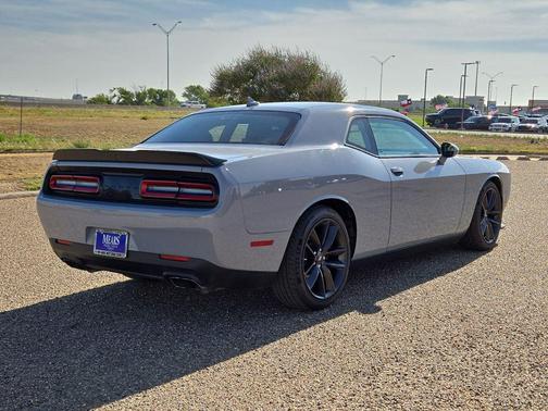 Smoke Show 2022 Dodge Challenger R/T