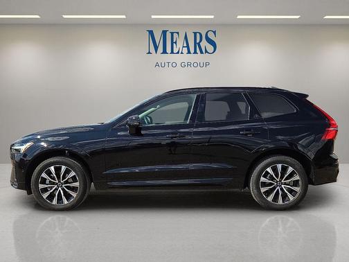2025 Volvo XC60 B5 Plus