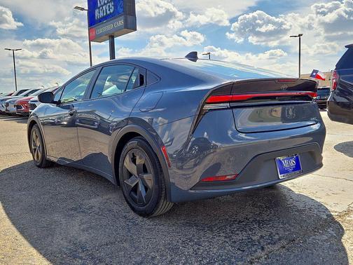 2024 Toyota Prius LE