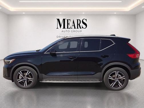 Black 2023 Volvo XC40 B5 Core