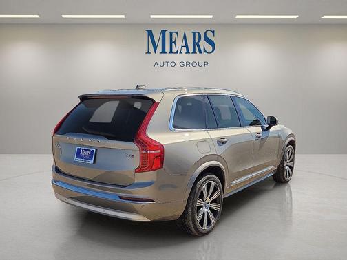 2022 Volvo XC90 T6 Inscription