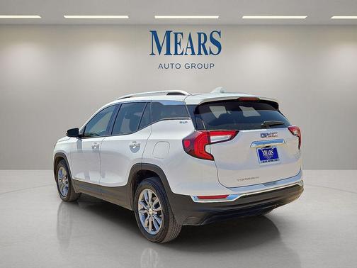 Summit White 2022 GMC Terrain SLT