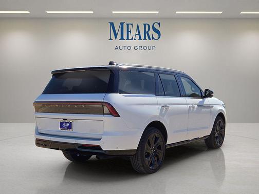 2025 Lincoln Navigator Reserve