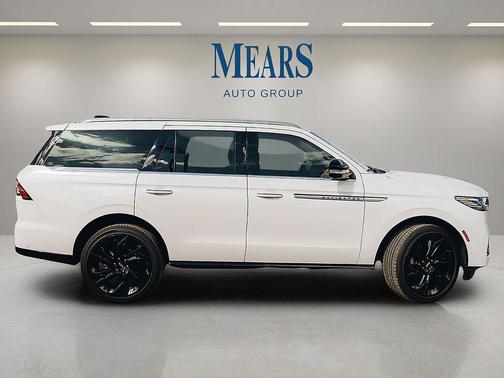 2025 Lincoln Navigator Reserve