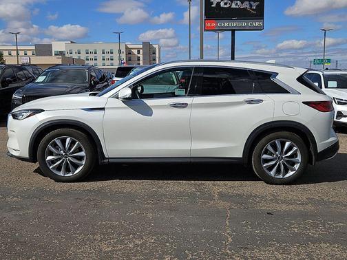 2022 INFINITI QX50 LUXE
