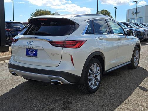 2022 INFINITI QX50 LUXE