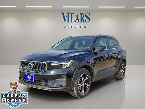 2025 Volvo XC40 B5 Core Bright Theme