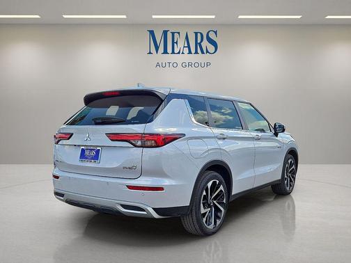 2023 Mitsubishi Outlander PHEV SE S-AWC