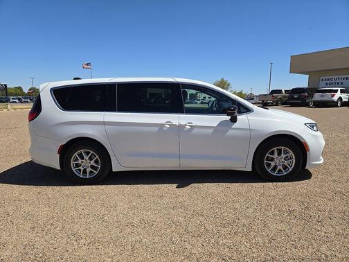 2025 Chrysler Pacifica L