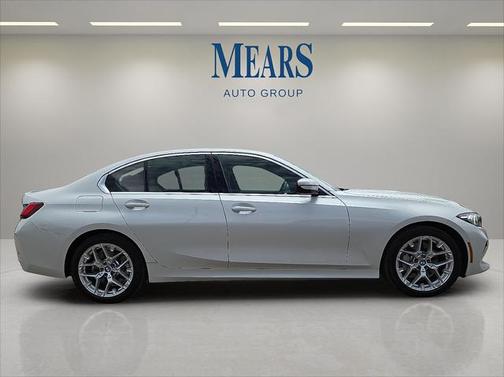 2025 BMW 330 i