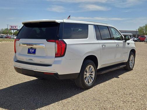 2022 GMC Yukon XL SLT
