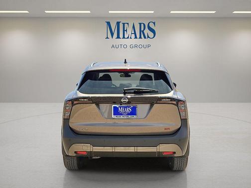 Canyon Bronze Metallic 2026 Nissan Kicks SR