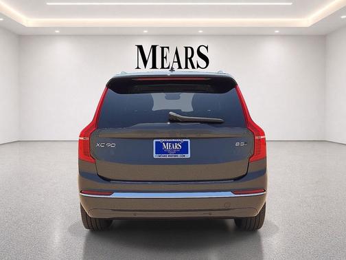 Platinum Grey Metallic 2024 Volvo XC90 B5 Core Bright Theme