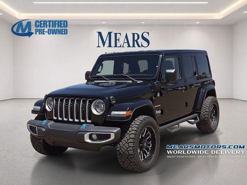 Black Clearcoat 2022 Jeep Wrangler Unlimited 4xe Sahara
