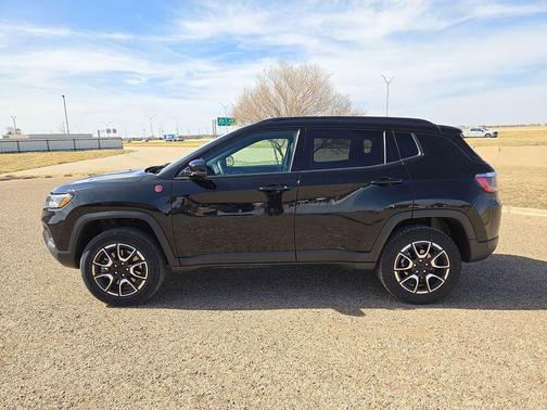 2024 Jeep Compass Trailhawk