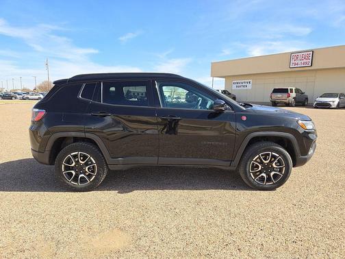 2024 Jeep Compass Trailhawk