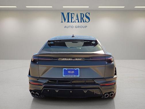 2024 Lamborghini Urus Performante