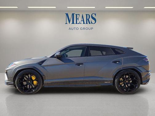 2024 Lamborghini Urus Performante