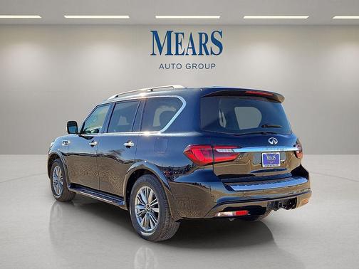 2023 INFINITI QX80 Luxe