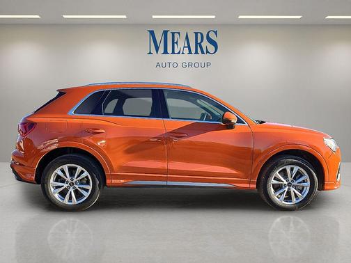 2023 Audi Q3 Premium 45 TFSI S line quattro Tiptronic