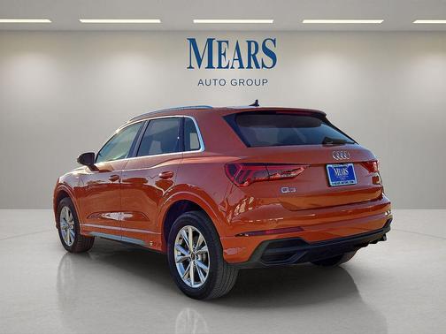 2023 Audi Q3 Premium 45 TFSI S line quattro Tiptronic