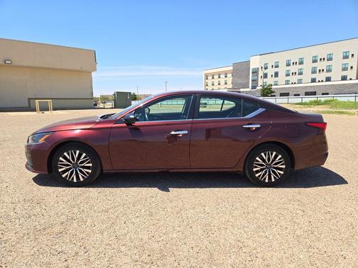 Garnet Pearl Metallic 2024 Nissan Altima 2.5 SV