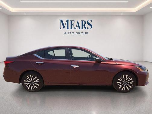 Garnet Pearl Metallic 2024 Nissan Altima 2.5 SV