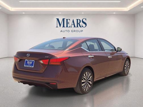 Garnet Pearl Metallic 2024 Nissan Altima 2.5 SV