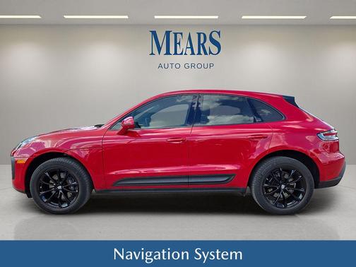 2022 Porsche Macan Base