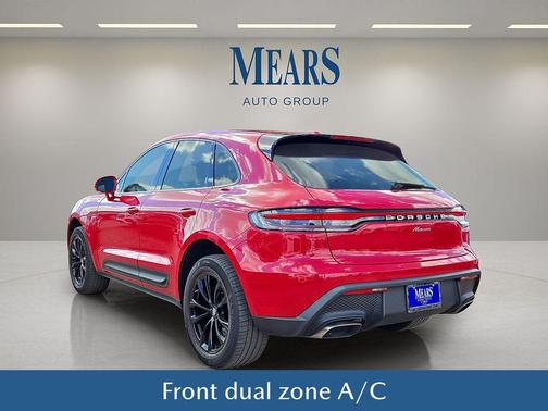 2022 Porsche Macan Base