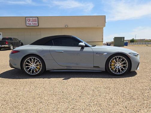 MANUFAKTUR Alpine Grey Non-Metallic 2022 Mercedes-Benz AMG SL 63 Base