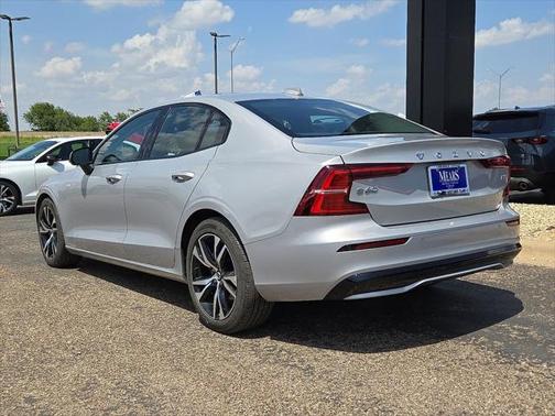 2025 Volvo S60 B5 Core