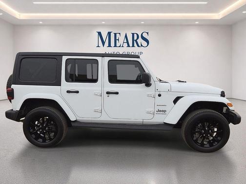 Bright White Clearcoat 2023 Jeep Wrangler 4xe Sahara
