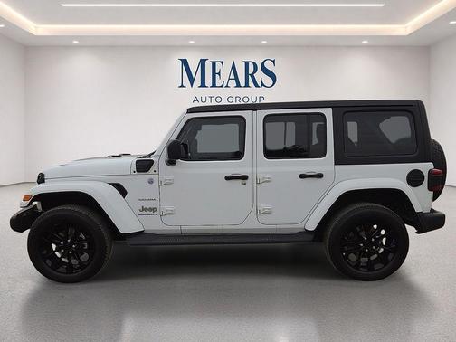 Bright White Clearcoat 2023 Jeep Wrangler 4xe Sahara