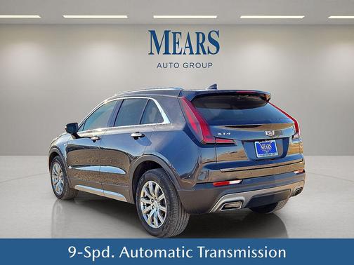 2023 Cadillac XT4 Premium Luxury