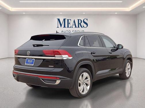 Deep Black 2020 Volkswagen Atlas Cross Sport 2.0T SEL