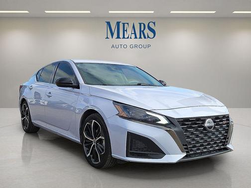 2024 Nissan Altima SR FWD