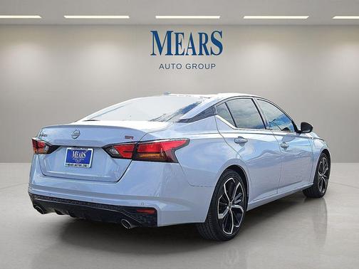 2024 Nissan Altima SR FWD