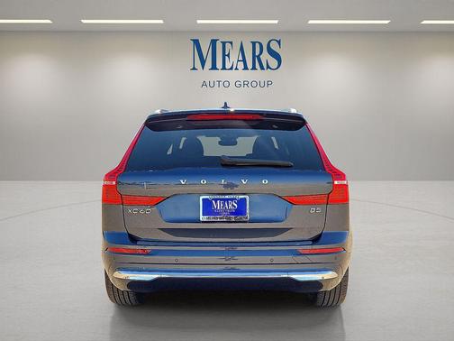 2023 Volvo XC60 B5 Plus Bright Theme