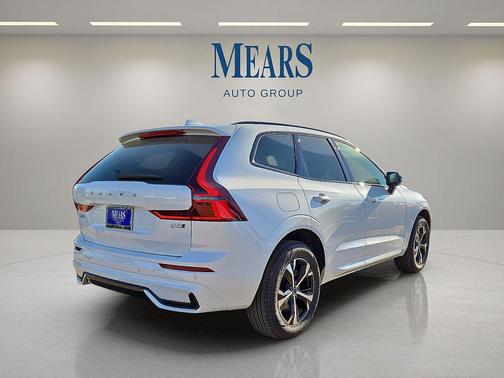 2026 Volvo XC60 B5 Core