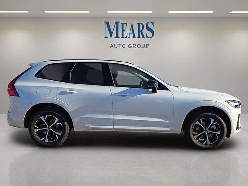 2026 Volvo XC60 B5 Core